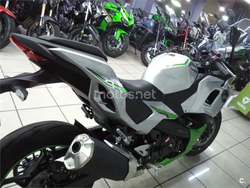 Kawasaki Ninja 7 Hybrid – Vista 5
