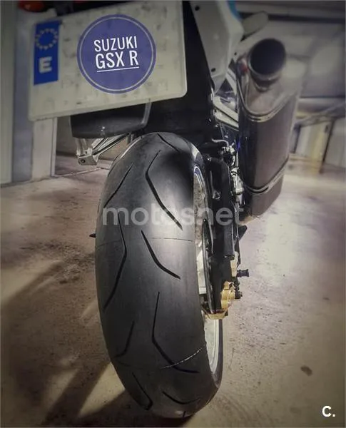 Suzuki GSX R600 – Vista 10