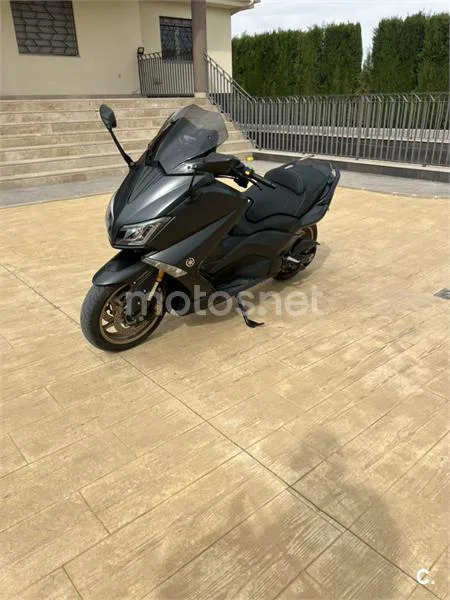 Yamaha TMAX 530 – Vista 3