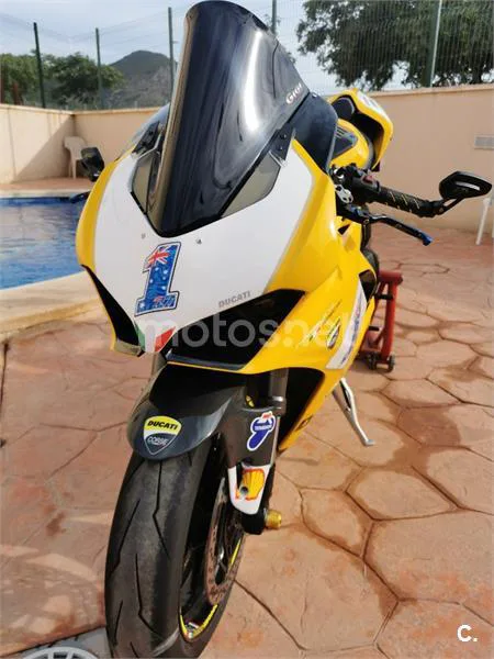 Ducati Panigale V4 – Vista 2