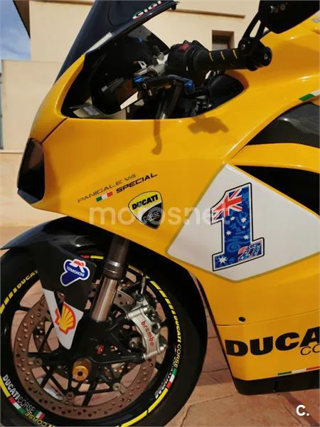 Ducati Panigale V4 – Vista 3