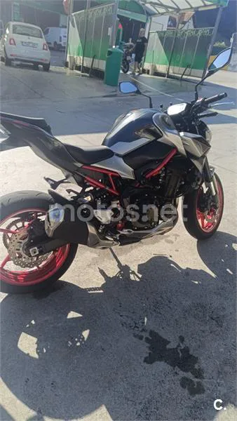 Kawasaki Z 900 – Vista 6