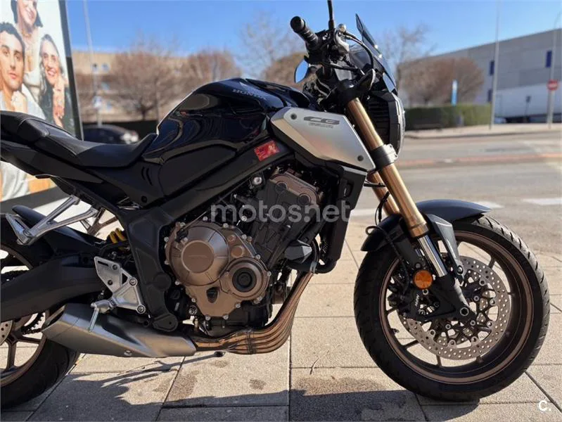Honda CB 650 R – Vista 8