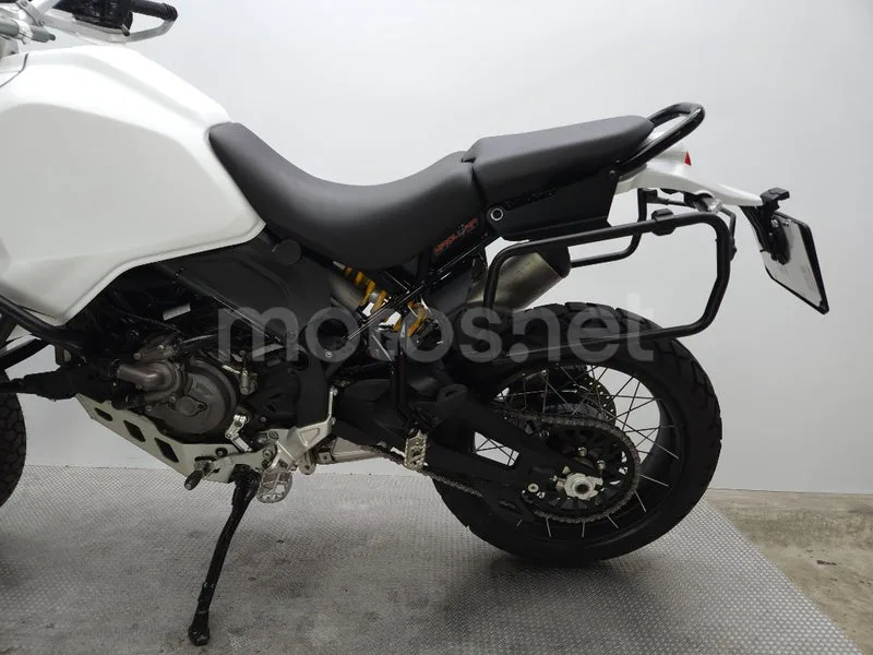 Ducati DesertX – Vista 25