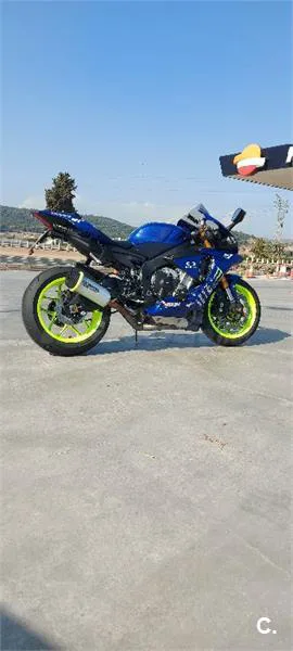 Yamaha R1 – Vista 3