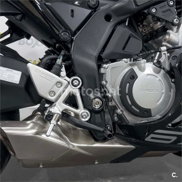 CFMOTO 675 SR-R – Vista 16