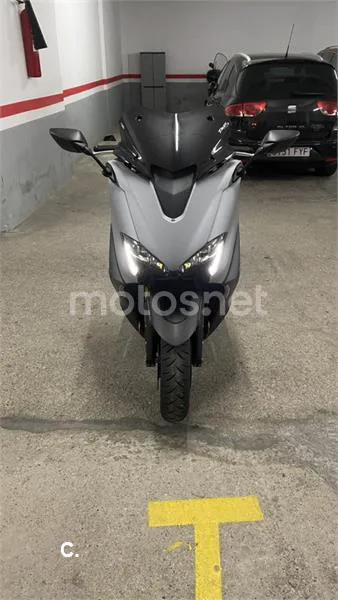 Yamaha TMAX 560 – Vista 2
