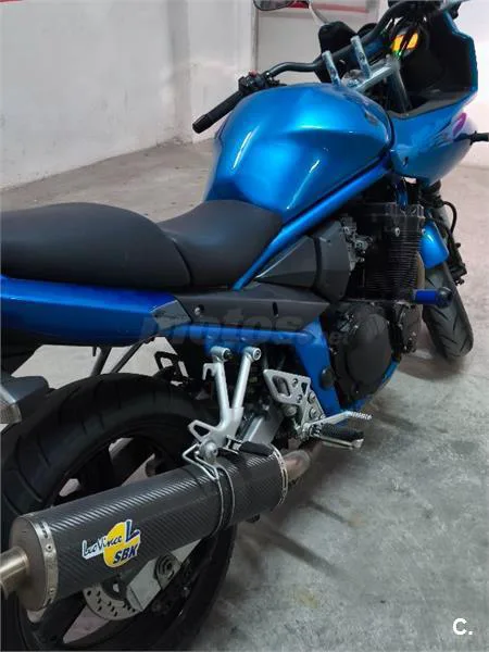 Suzuki Bandit 650 S – Vista 4