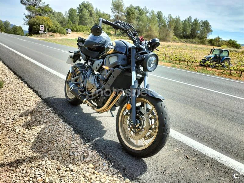 Yamaha XSR 700 – Vista 2