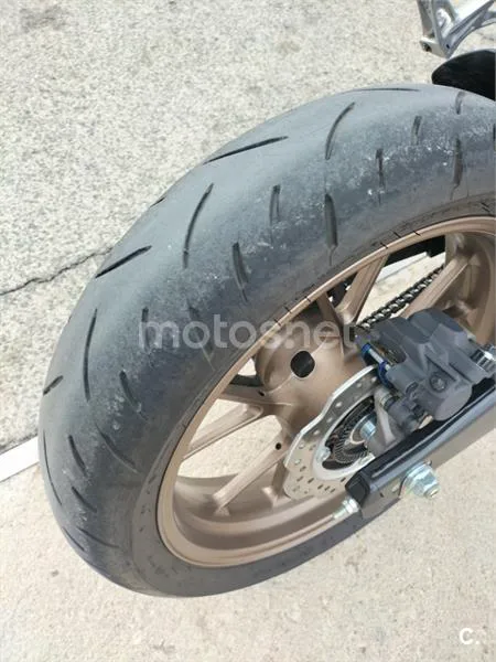 Honda CB 125 R – Vista 2