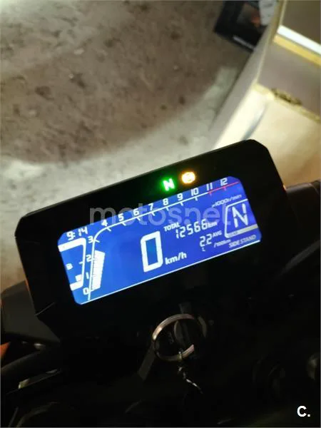 Honda CB 125 R – Vista 4