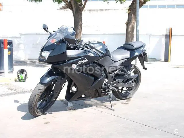 Kawasaki Ninja 250 R 2500 € 2008 Granada - 1