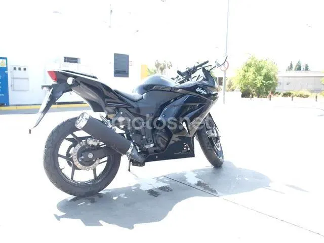 Kawasaki Ninja 250 R 2500 € 2008 Granada - 2
