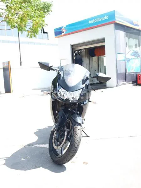 Kawasaki Ninja 250 R – Vista 3