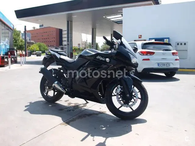 Kawasaki Ninja 250 R – Vista 4