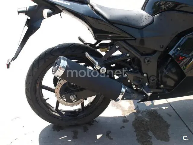 Kawasaki Ninja 250 R – Vista 6