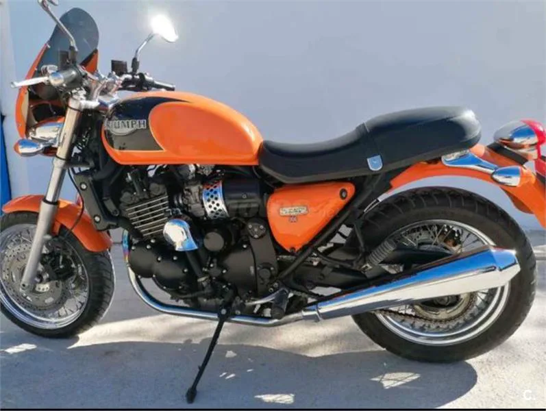 Triumph Thunderbird 900 Sport – Vista 3