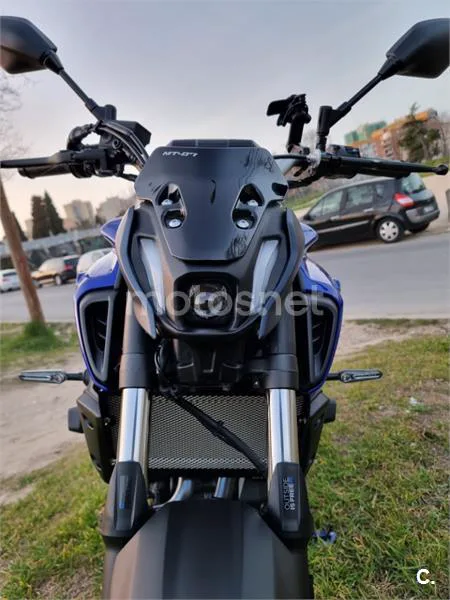 Yamaha MT-07 – Vista 7
