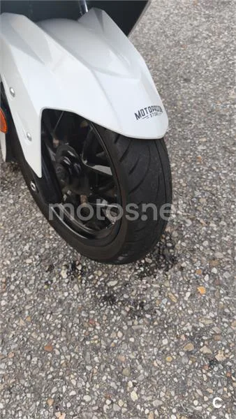 SYM Cruisym – Vista 11