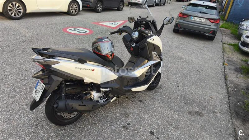 SYM Cruisym – Vista 4