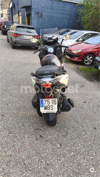 SYM Cruisym – Vista 5