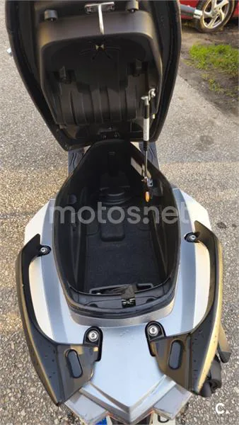 SYM Cruisym – Vista 9