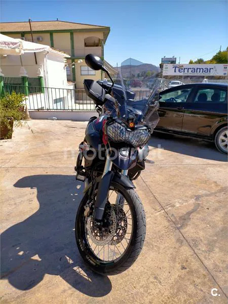 Triumph Tiger 800 XC – Vista 7