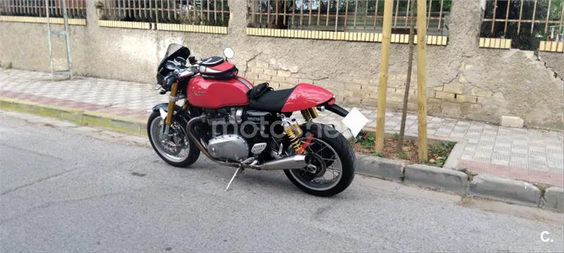 Triumph Thruxton – Vista 4