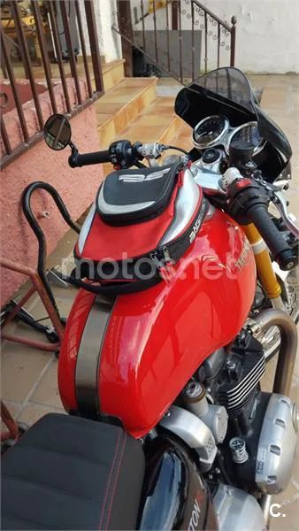 Triumph Thruxton – Vista 8