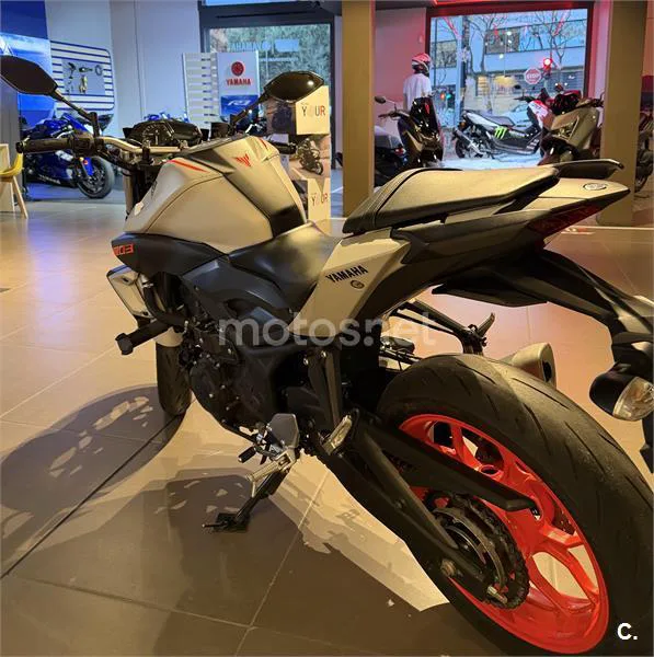 Yamaha MT-03 – Vista 5
