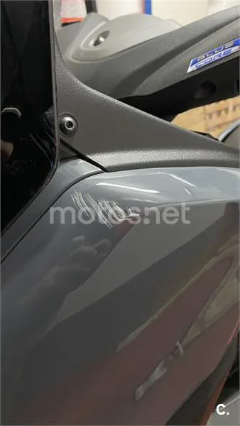 Yamaha NMAX – Vista 12