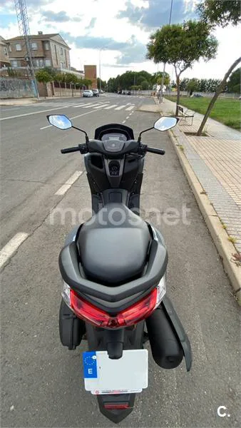 Yamaha NMAX – Vista 7