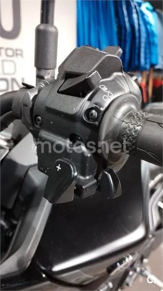 Yamaha MT-09 – Vista 11