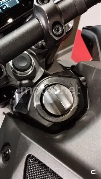 Yamaha MT-09 – Vista 15