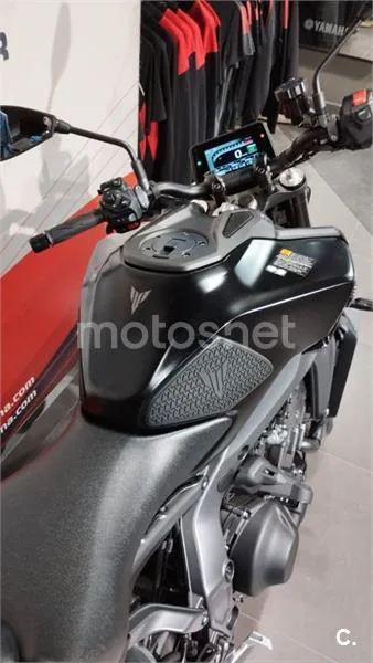 Yamaha MT-09 – Vista 3
