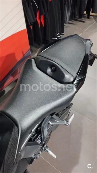 Yamaha MT-09 – Vista 21