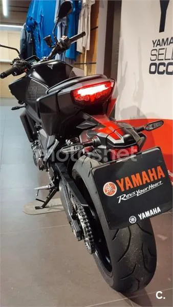 Yamaha MT-09 – Vista 23