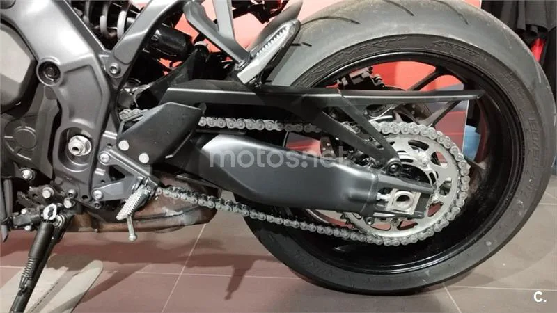 Yamaha MT-09 – Vista 24