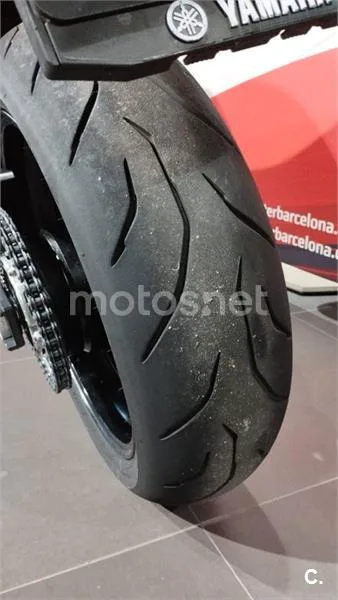 Yamaha MT-09 – Vista 25