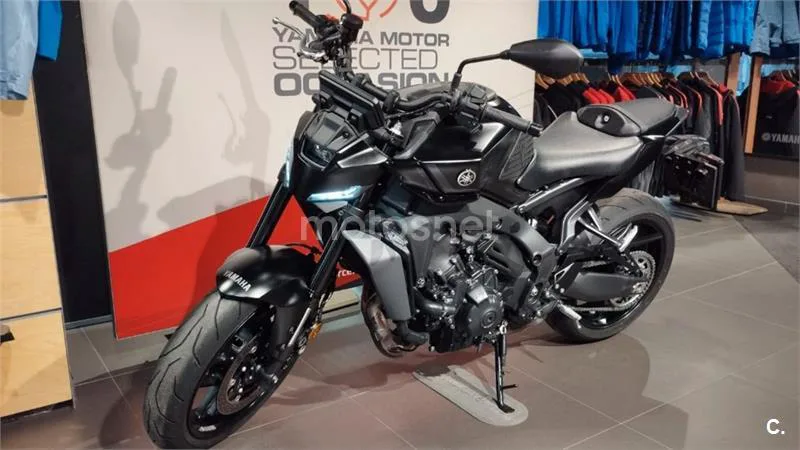 Yamaha MT-09 – Vista 9