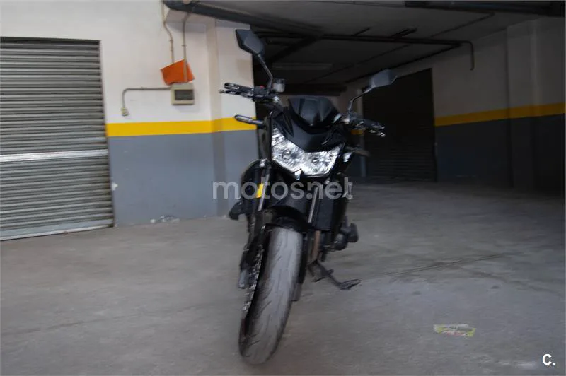 Kawasaki Z 750 – Vista 2