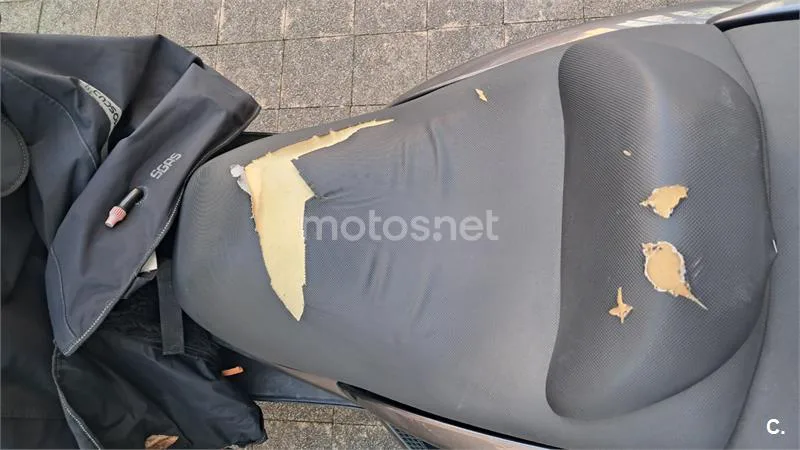 Yamaha YP Majesty 400 – Vista 2