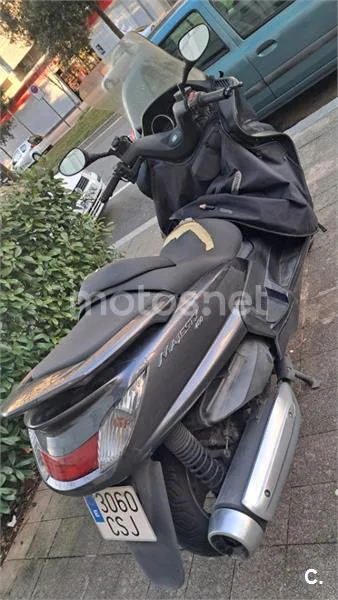 Yamaha YP Majesty 400 – Vista 11