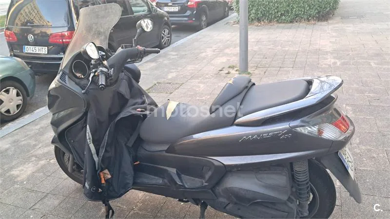 Yamaha YP Majesty 400 – Vista 3