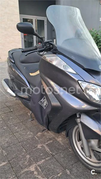 Yamaha YP Majesty 400 – Vista 8