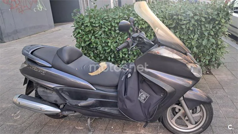 Yamaha YP Majesty 400 – Vista 9