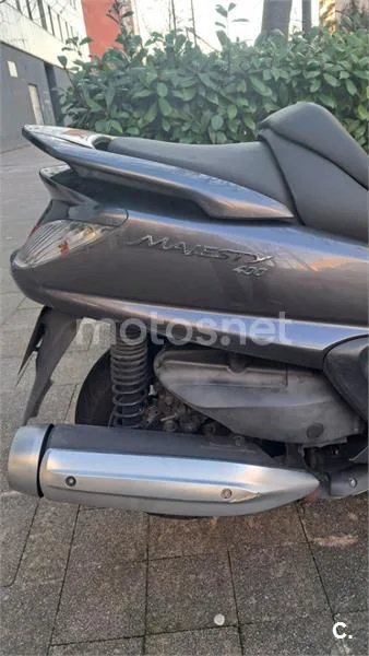 Yamaha YP Majesty 400 – Vista 10