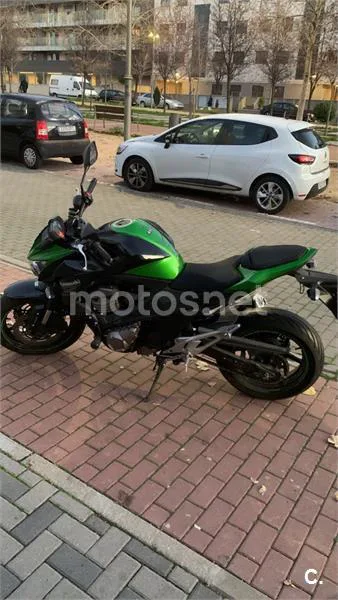 Kawasaki Z 800e – Vista 2