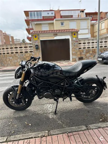 Benelli 752 S – Vista 4