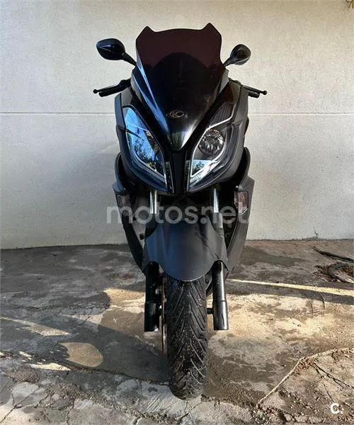 Kymco K-XCT 300i – Vista 4